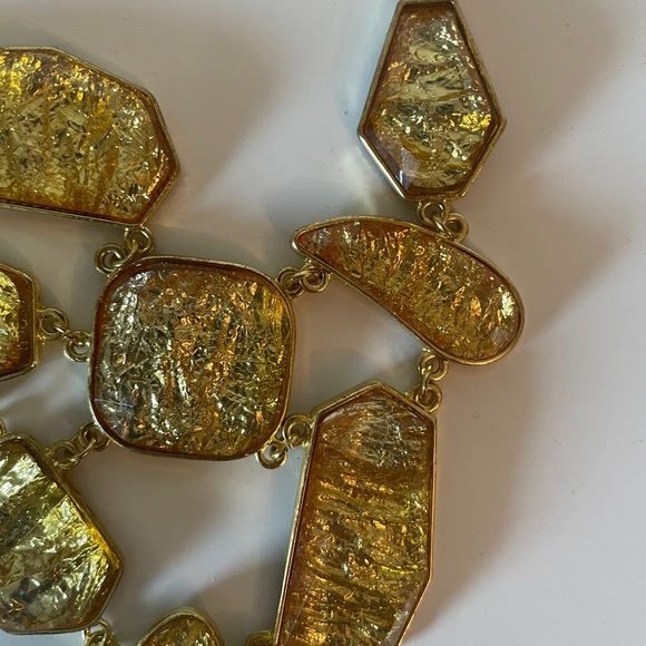 Gorgeous Amrita Singh Statement Necklace - Picture 3 of 5